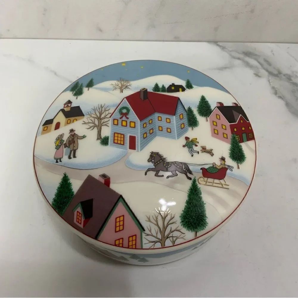 VINTAGE MIKASA Porcelain Christmas Candy Dish